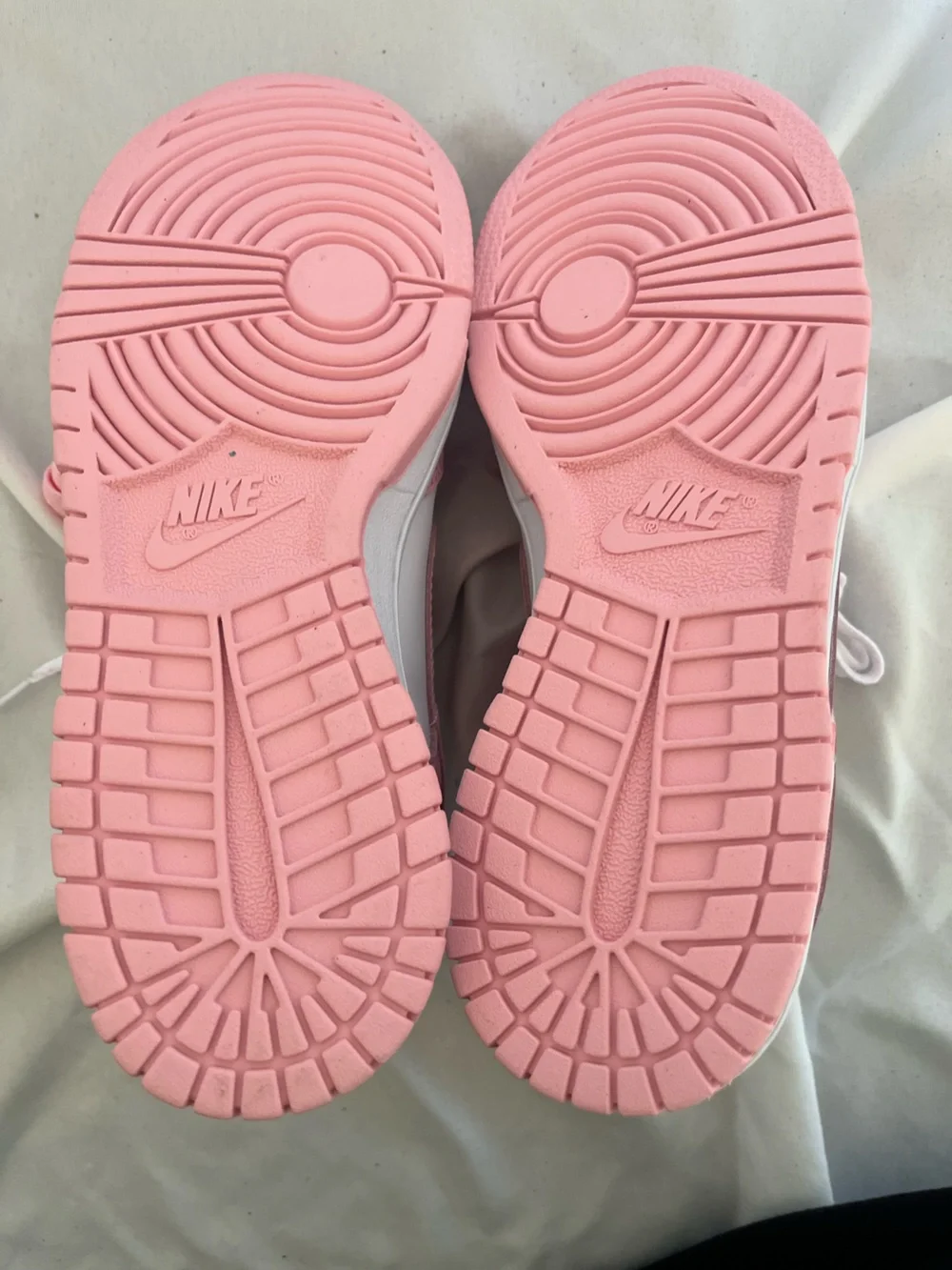 Nike Dunk Low Pink/White Sneakers